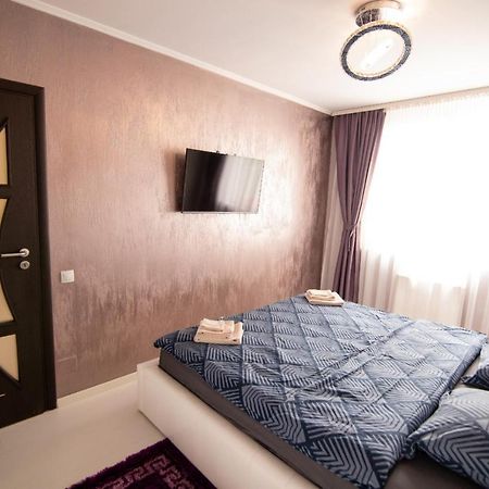 Апартаменты Royal Central Apartament Орадя Экстерьер фото