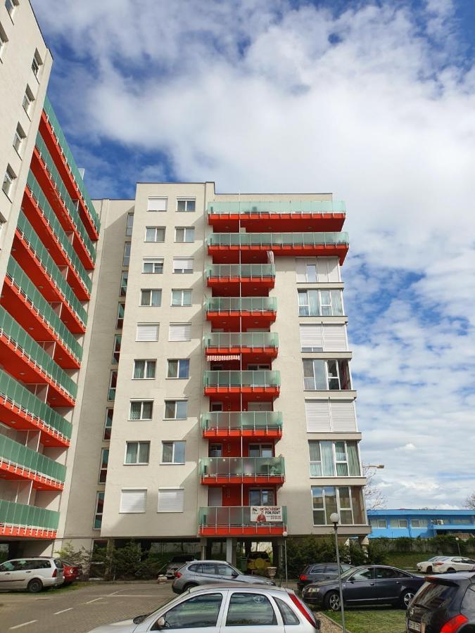Апартаменты Royal Central Apartament Орадя Экстерьер фото